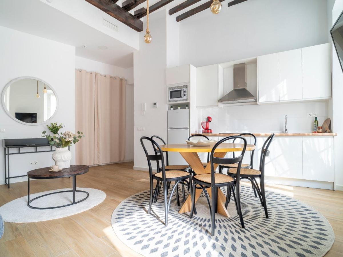 Sanders Lavender - Delightful Two-Bedroom Apartment Downtown Málaga Dış mekan fotoğraf